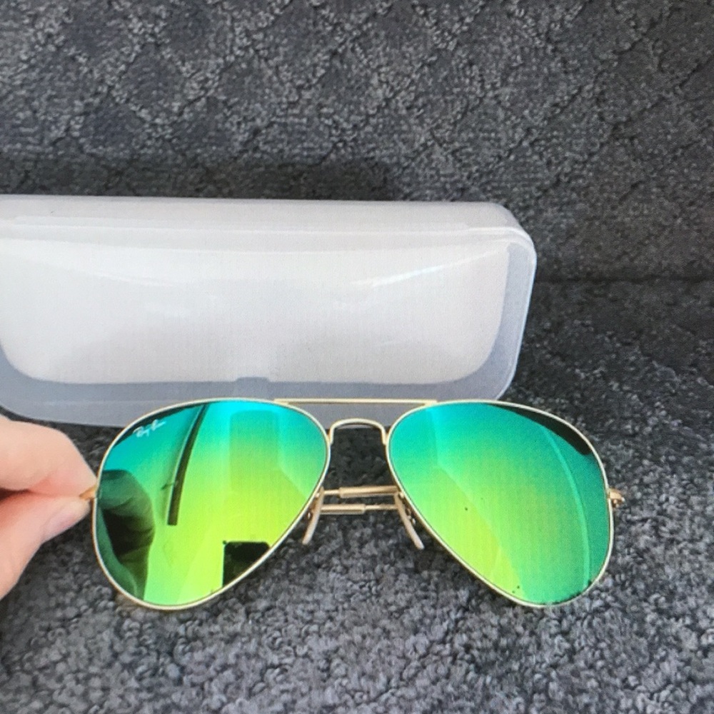 Ray-Ban Gold Frame Sunglasses with Green Lenses